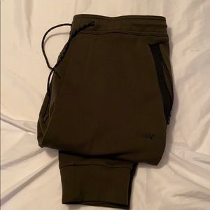 American eagle joggers